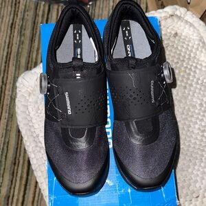 Shimano Black and Gray Cycling Shoes